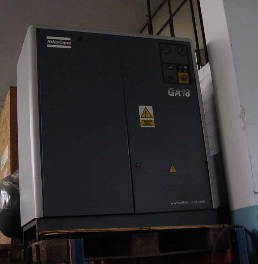 Compresor de aire eléctrico de tornillos rotativos Atlas Copco GA 18